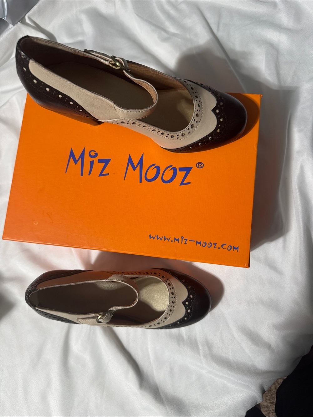 Miz Mooz Safari Mary Jane Heels Black & Cream Leather Shoes Size 6 NIB